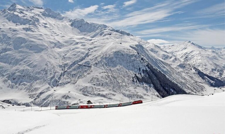 The most dreamy winter trains in the world and their stunning routes!